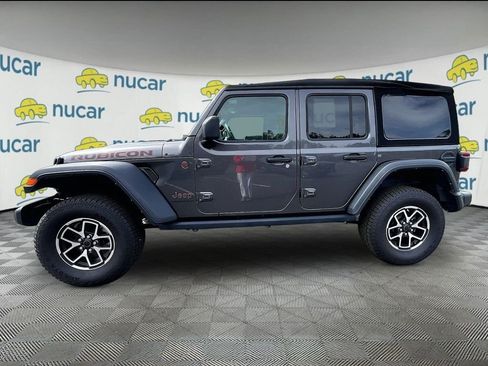 Used 2024 Jeep Wrangler Unlimited Rubicon w/ Convenience Group AWD/4WD image 4