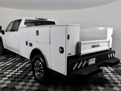 Used 2023 GMC Sierra 3500 SLE w/ SLE Convenience Package image 6