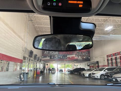 Used 2025 Buick Encore GX Preferred FWD image 16