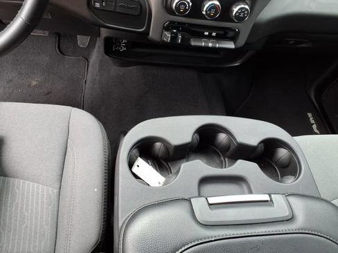 Used 2024 RAM 2500 Big Horn AWD/4WD image 16