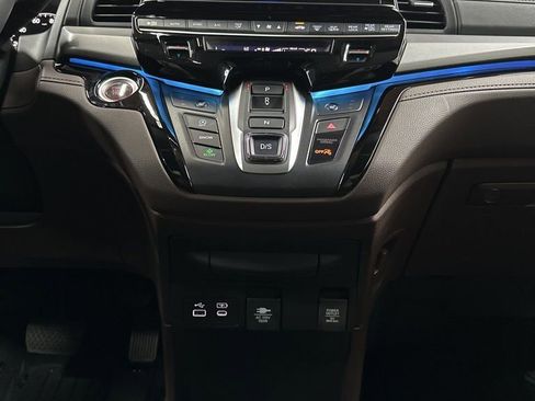 Used 2025 Honda Odyssey Touring image 21