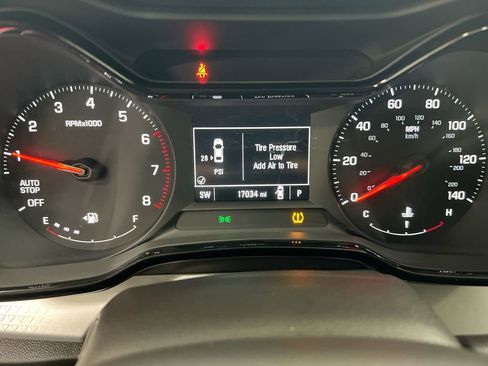 Used 2024 Chevrolet Trax LS w/ LS Convenience Package image 12