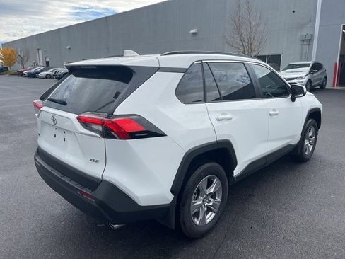 Used 2025 Toyota RAV4 XLE image 5