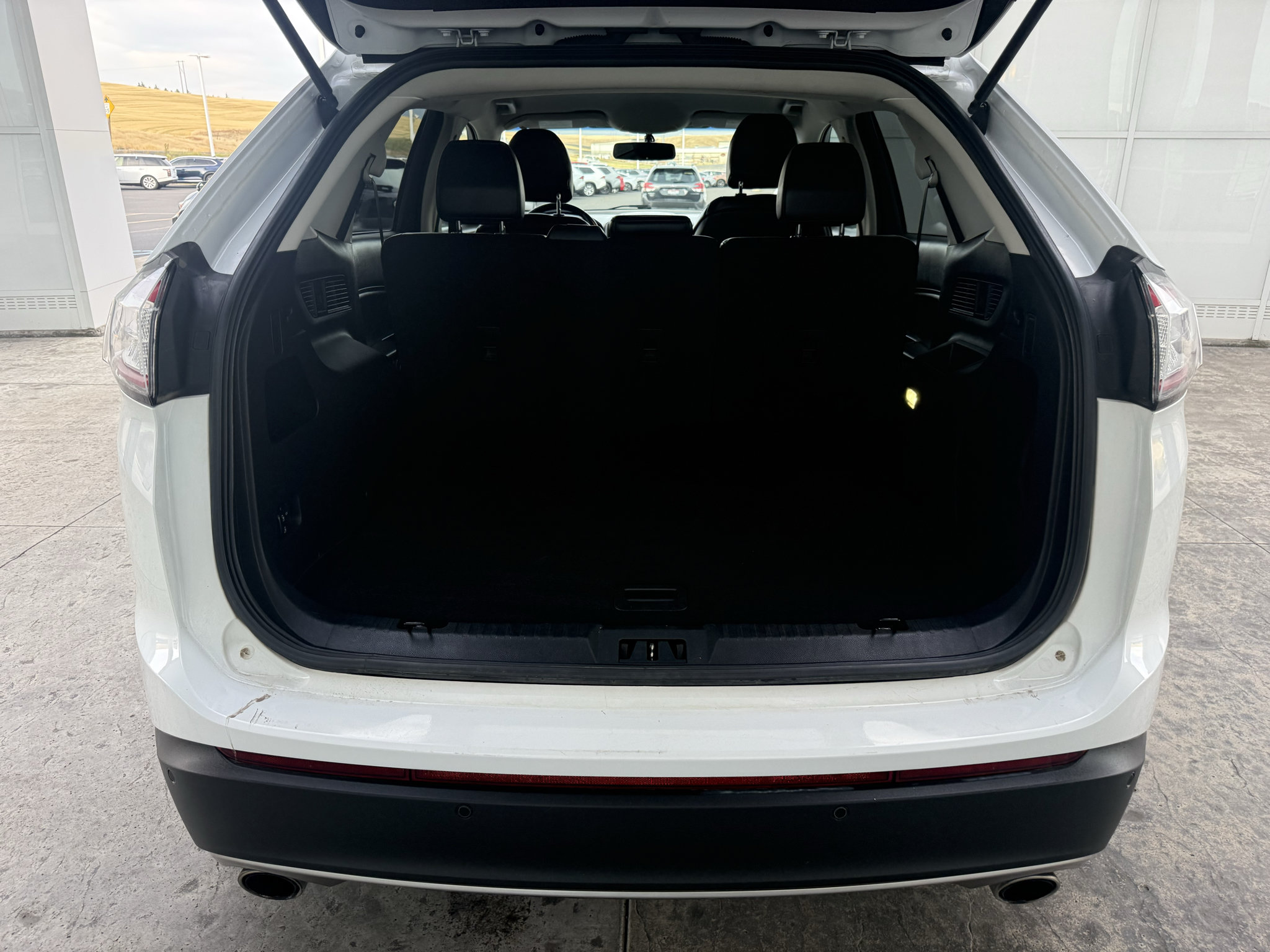Used 2016 Ford Edge SEL w/ Equipment Group 201A AWD/4WD image 10