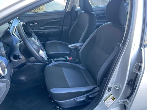 Used 2025 Nissan Versa SV FWD image 35