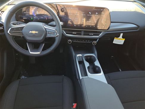 New 2026 Chevrolet Equinox EV LT w/ Comfort Package image 21