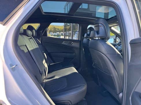Used 2024 Kia Sportage X-Pro image 33