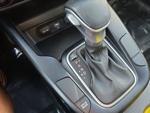 Used 2020 Kia Soul S FWD image 24