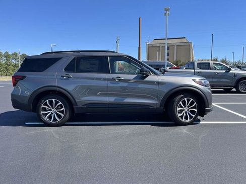 New 2026 Ford Explorer ST-Line w/ Premium Package image 2