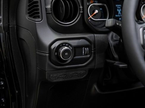 Used 2025 Jeep Wrangler Unlimited Rubicon w/ Technology Group image 44