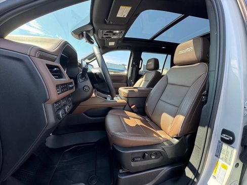Used 2024 Chevrolet Tahoe High Country AWD/4WD image 20