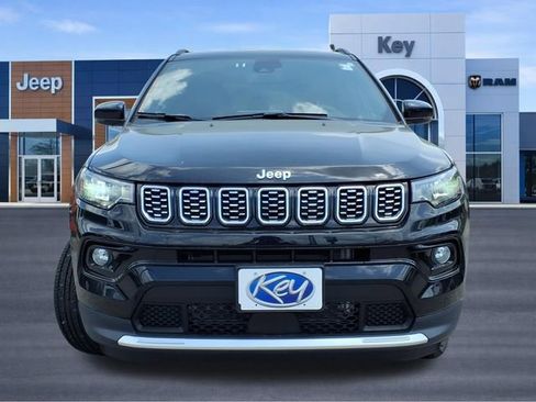 Used 2025 Jeep Compass Limited AWD/4WD image 8