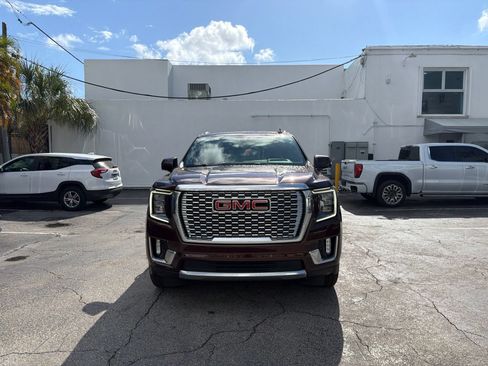 Used 2022 GMC Yukon XL Denali w/ Max Trailering Package AWD/4WD image 2