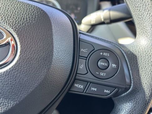 Used 2020 Toyota Corolla LE image 14