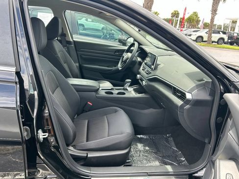 Certified 2025 Nissan Altima 2.5 S FWD image 40