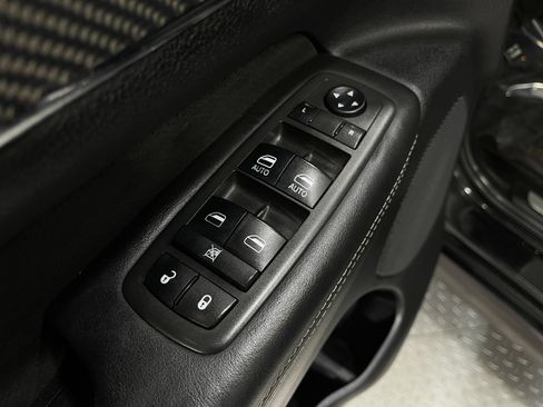 Used 2013 Jeep Grand Cherokee SRT8 w/ Luxury Group II AWD/4WD image 16