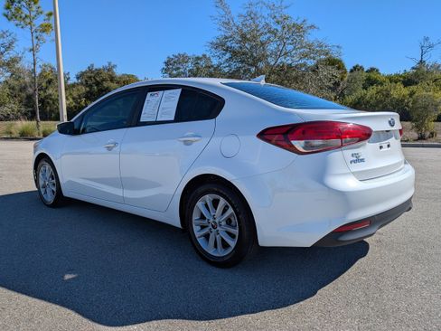 Certified 2017 Kia Forte LX w/ LX Popular Package image 8