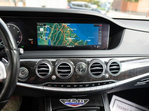 Used 2018 Mercedes-Benz S 560 Sedan image 31