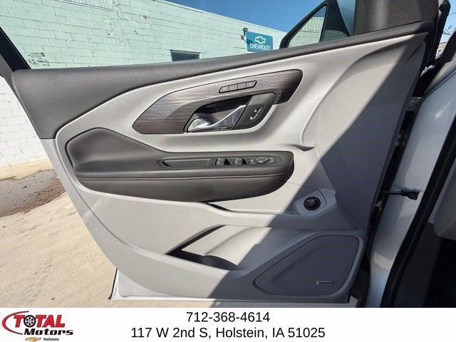 Used 2020 GMC Terrain SLT w/ Preferred Package AWD/4WD image 17