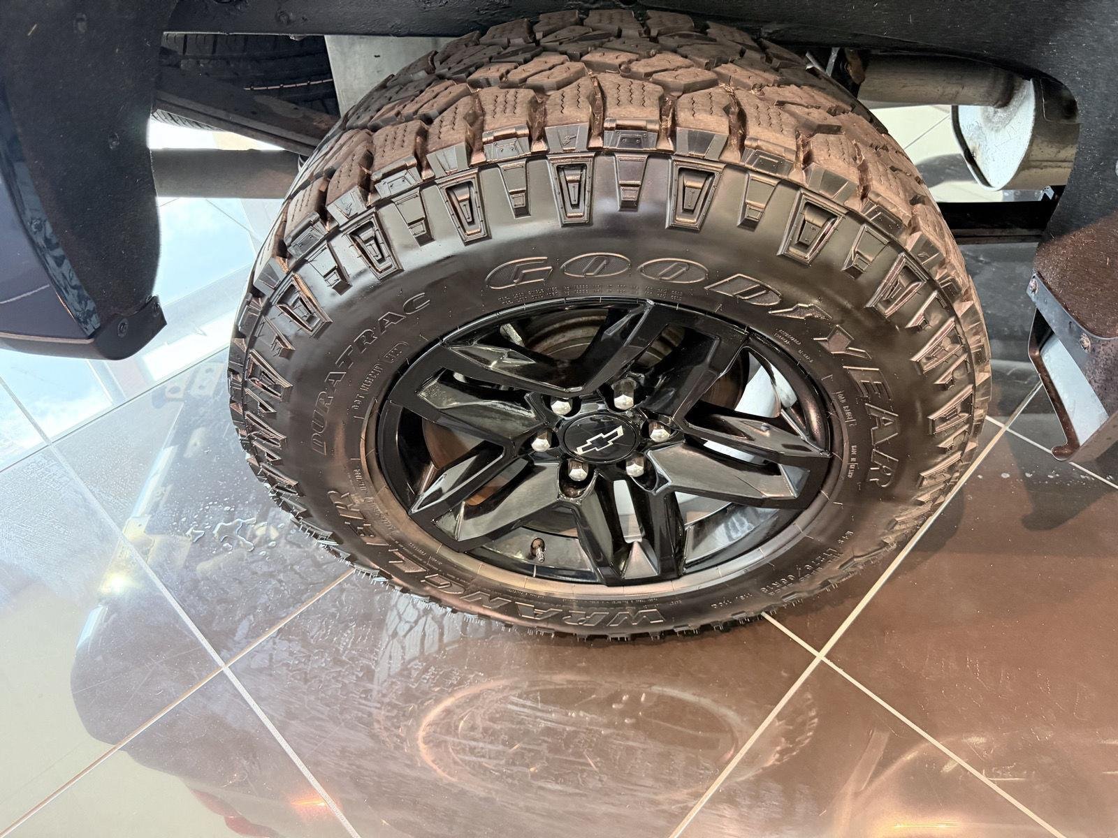 Used 2022 Chevrolet Silverado 1500 LT Trail Boss w/ LT Trail Boss Premium Package AWD/4WD image 46