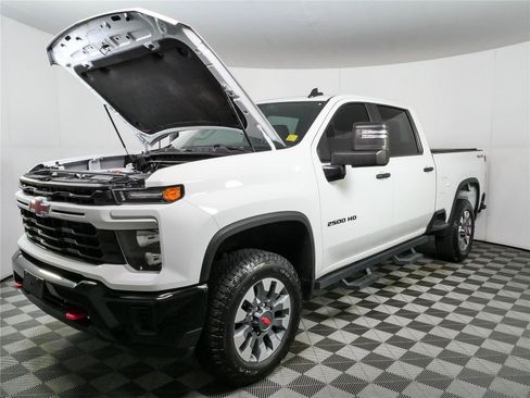 Used 2024 Chevrolet Silverado 2500 Custom w/ Custom Value Package AWD/4WD image 30
