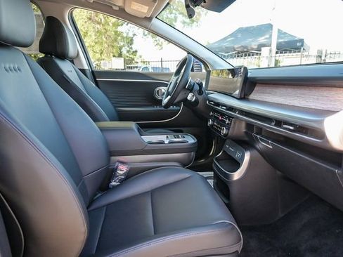 New 2026 Hyundai Ioniq 9 SEL image 16