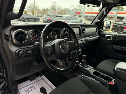 Used 2021 Jeep Gladiator Sport image 41