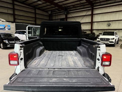 Used 2020 Jeep Gladiator Sport w/ Quick Order Package 24S AWD/4WD image 19