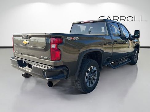 Used 2023 Chevrolet Silverado 2500 Custom w/ Custom Value Package image 3