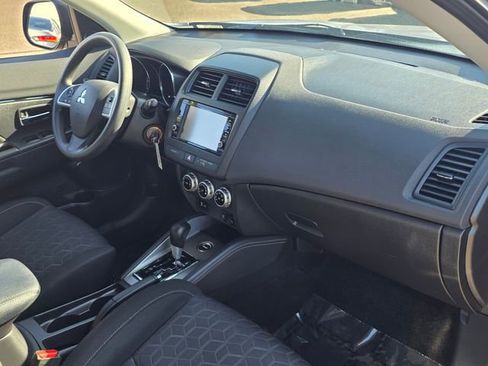 Used 2023 Mitsubishi Outlander Sport ES AWD/4WD image 9