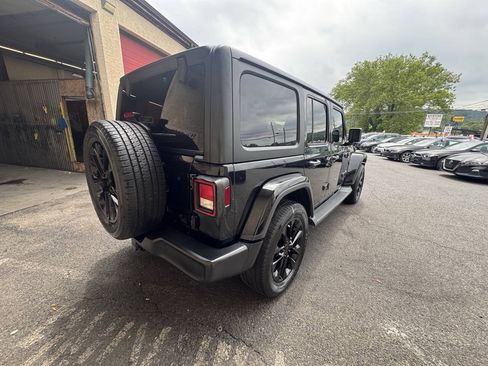 Used 2018 Jeep Wrangler Unlimited Sport S AWD/4WD image 8