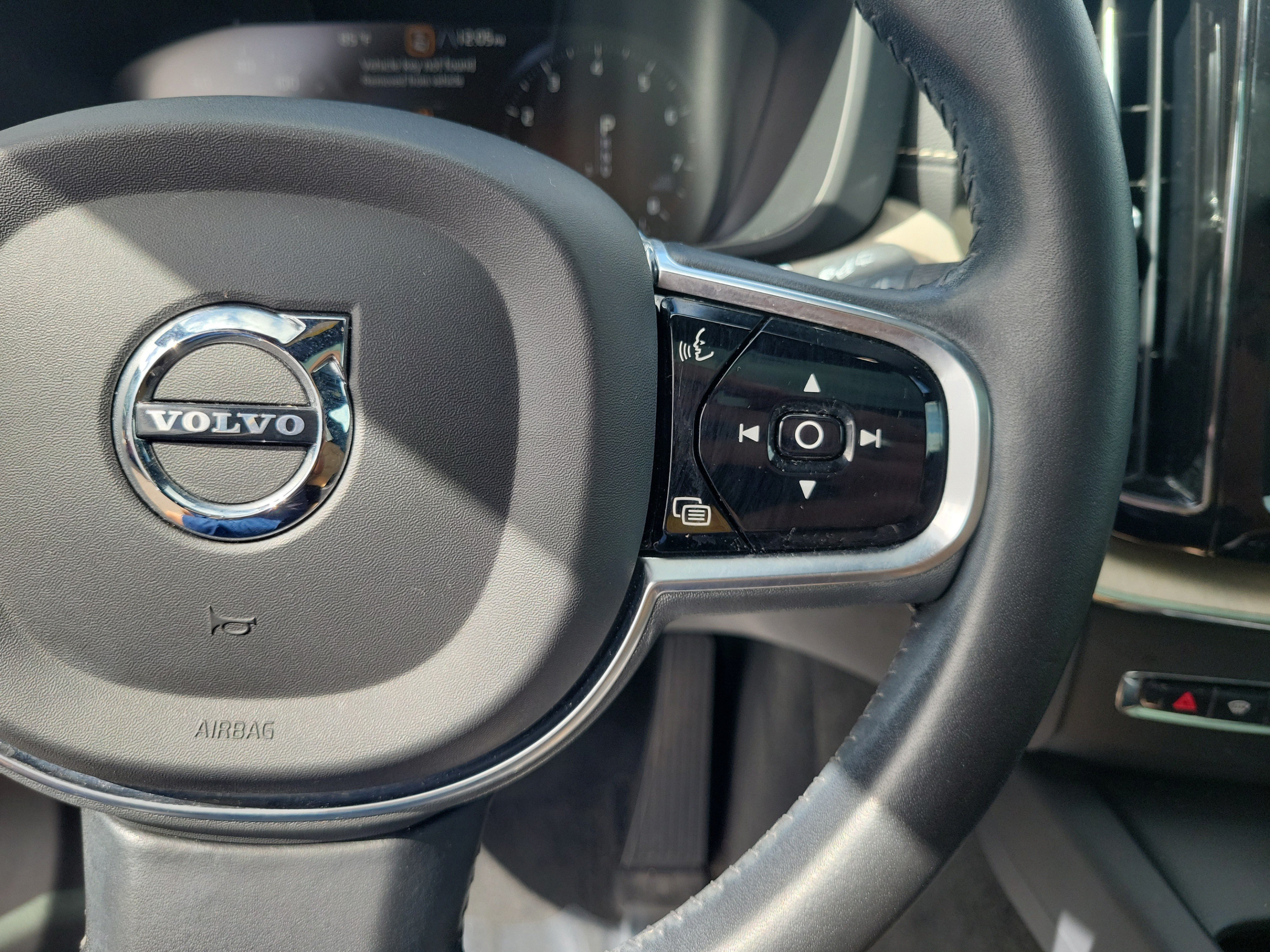 Used 2020 Volvo XC60 T5 Inscription w/ Protection Package Premier FWD image 19