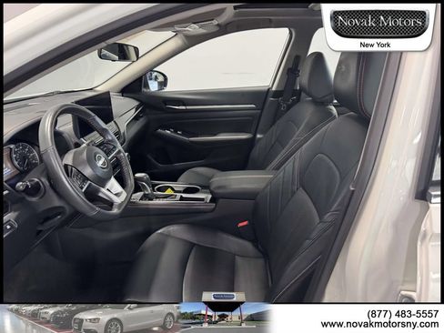 Used 2024 Nissan Altima 2.5 SR w/ SR Premium Package FWD image 15