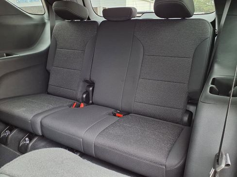 Used 2024 Chevrolet Traverse LT w/ Midnight/Sport Edition image 18