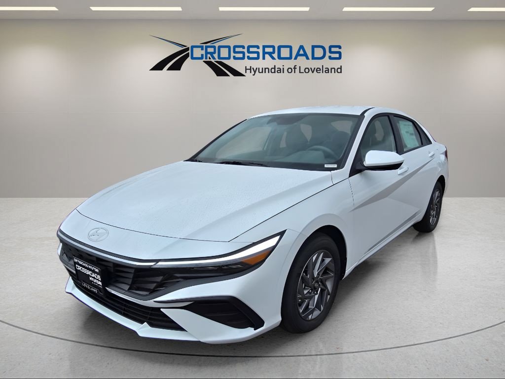 Used 2026 Hyundai Elantra Hybrid FWD image 1