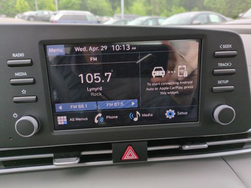 New 2026 Hyundai Elantra SE FWD image 24