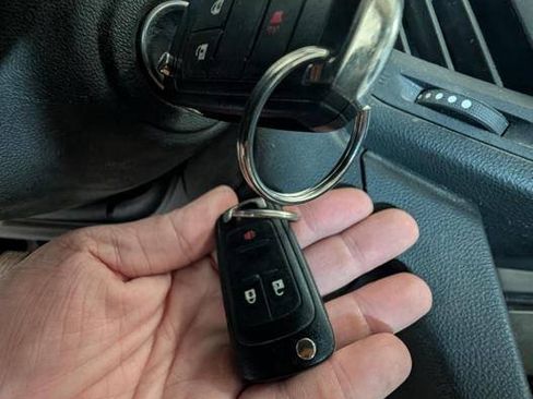 Used 2015 Chevrolet Equinox LS FWD image 39