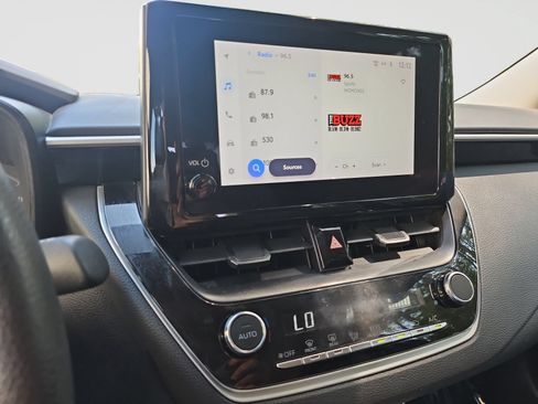Used 2024 Toyota Corolla LE FWD image 27