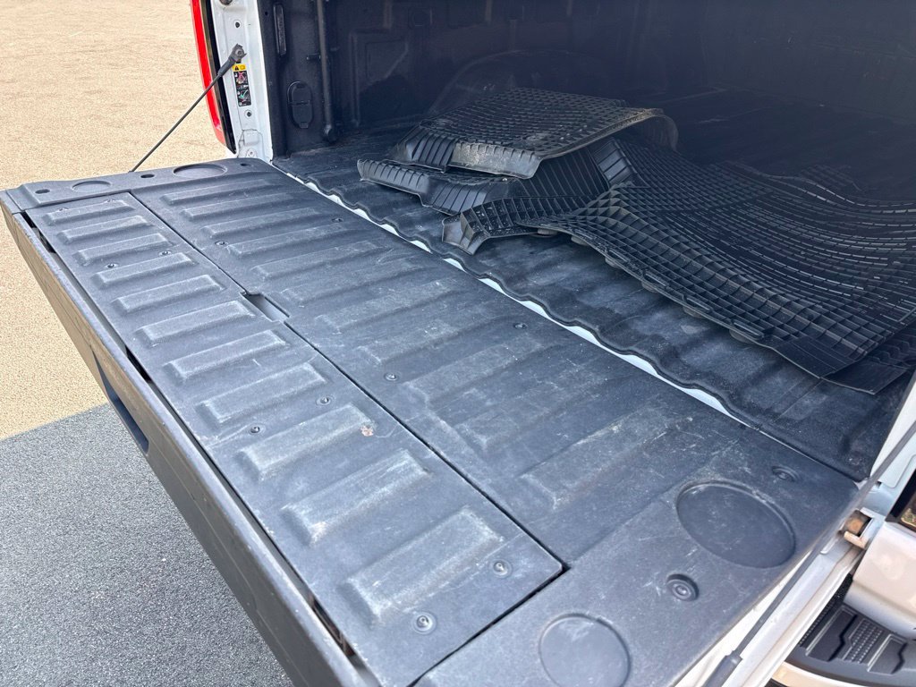 Used 2023 GMC Sierra 3500 Denali w/ Technology Package AWD/4WD image 21