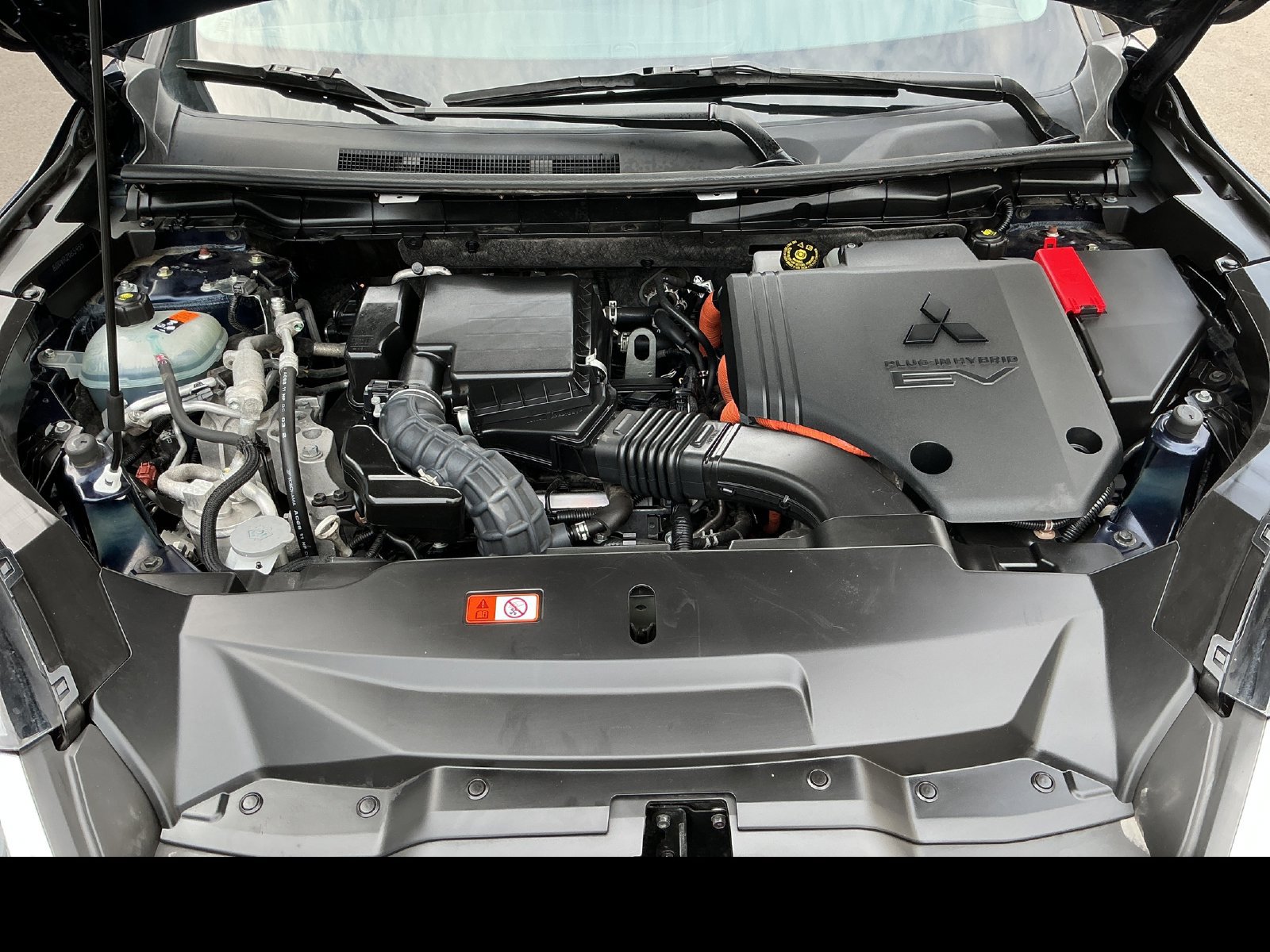 Used 2024 Mitsubishi Outlander 4WD Plug-In Hybrid image 22