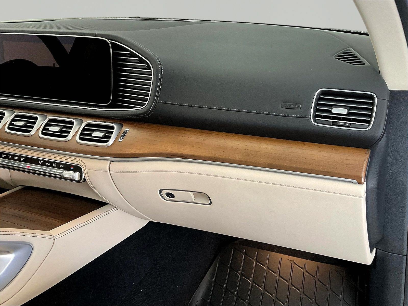 Certified 2024 Mercedes-Benz GLE 450 4MATIC image 26