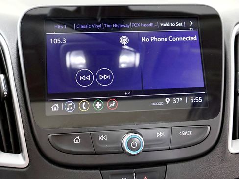 Used 2022 Chevrolet Malibu LT image 30