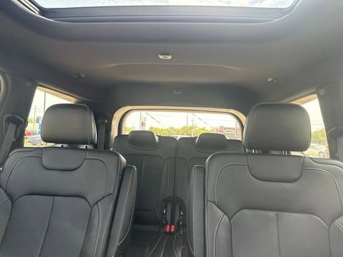 Used 2023 Jeep Grand Cherokee L Overland w/ Rear Seat Video Group I AWD/4WD image 21