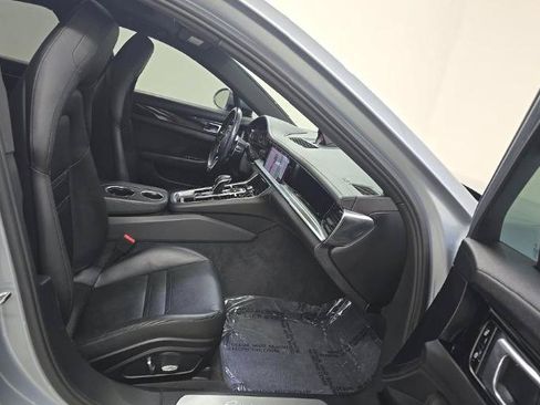 Used 2019 Porsche Panamera RWD image 4