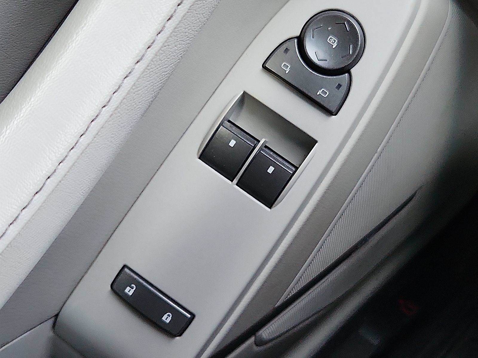 Used 2013 Cadillac CTS AWD Coupe image 16