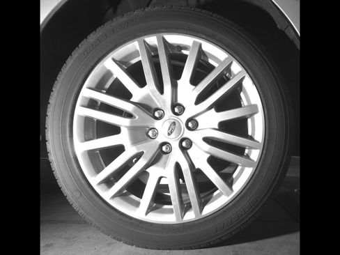Used 2024 Ford Expedition Limited RWD image 11