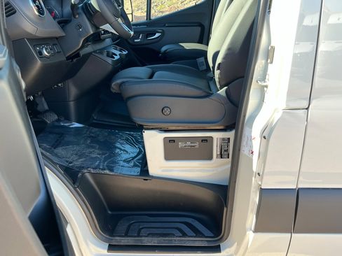 New 2026 Mercedes-Benz Sprinter 2500 image 17