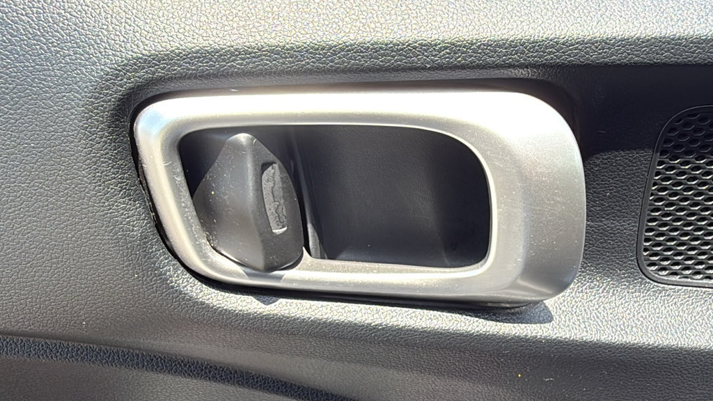 Used 2026 Hyundai Venue SEL FWD image 17