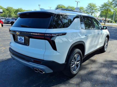 Used 2026 Chevrolet Traverse LT w/ Driver Confidence Package FWD image 7