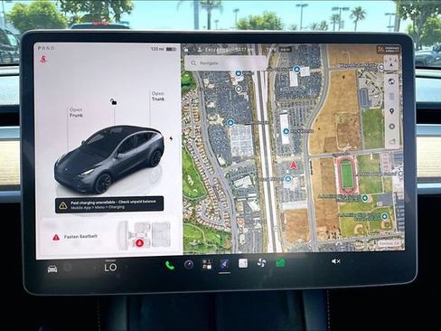 Used 2023 Tesla Model Y 2WD image 14
